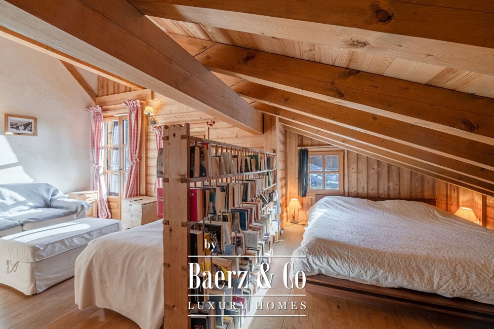 6-BEDROOM CHALET - IN THE HEART OF THE TINES VILLAGE image