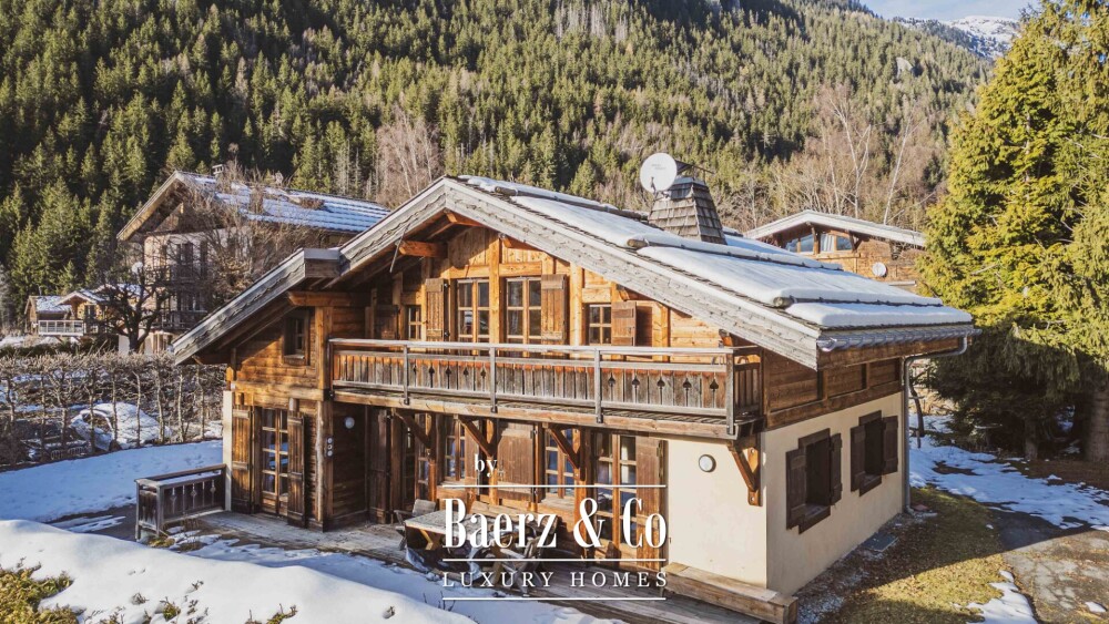 6-BEDROOM CHALET - IN THE HEART OF THE TINES VILLAGE image