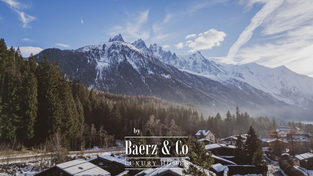 6-BEDROOM CHALET - IN THE HEART OF THE TINES VILLAGE image