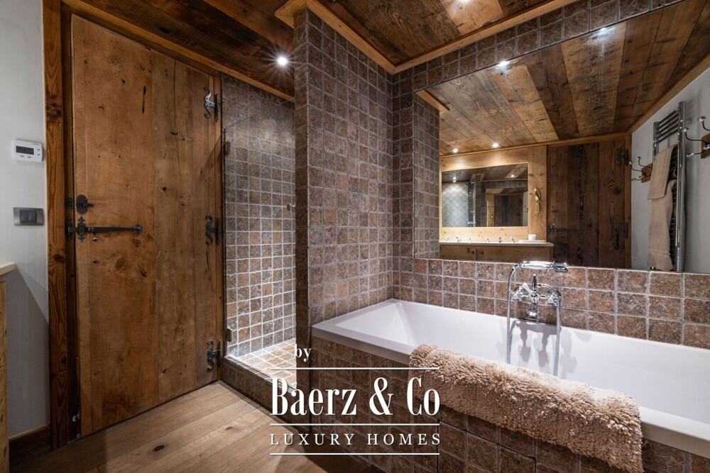 Authentic chalet - Le Fornet image