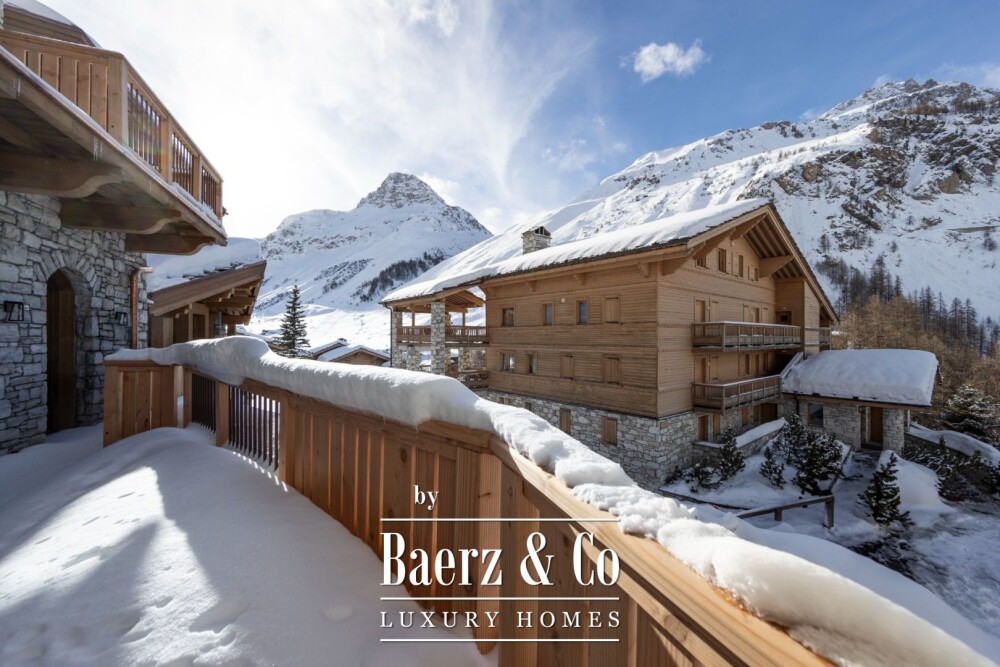 New 4-bedroom apartment + dormitory - Close to the slopes image