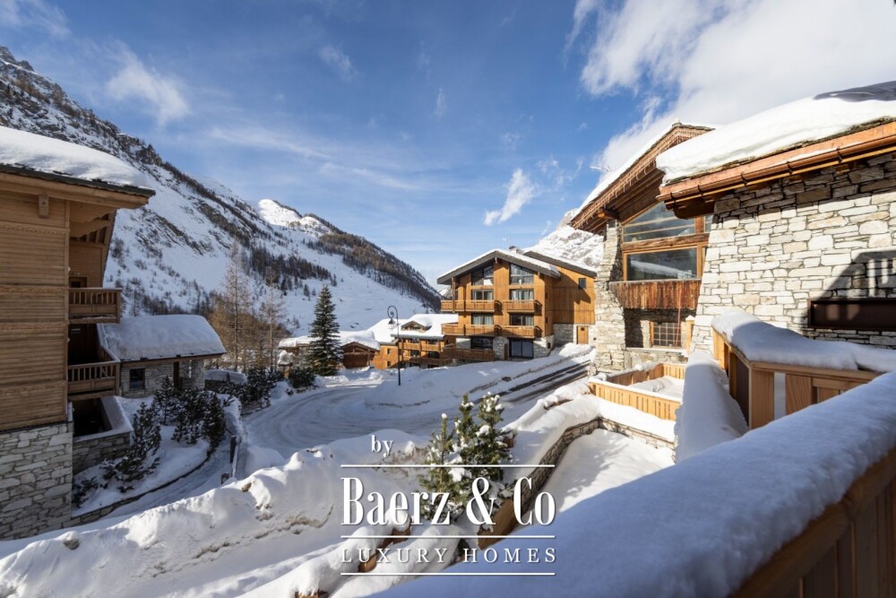 New 4-bedroom apartment + dormitory - Close to the slopes image