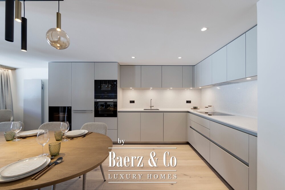 NEW APARTMENT WITH 2 BEDROOMS AND MOUNTAIN CORNER image