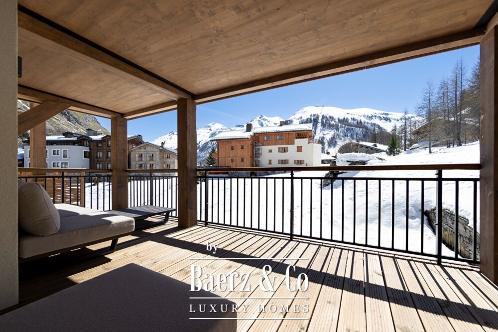 NEW APARTMENT WITH 2 BEDROOMS AND MOUNTAIN CORNER image