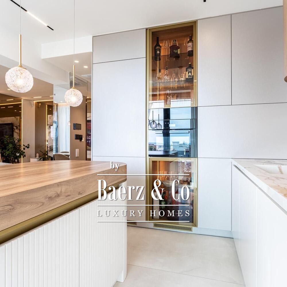 Split, luxury apartment in the city center image
