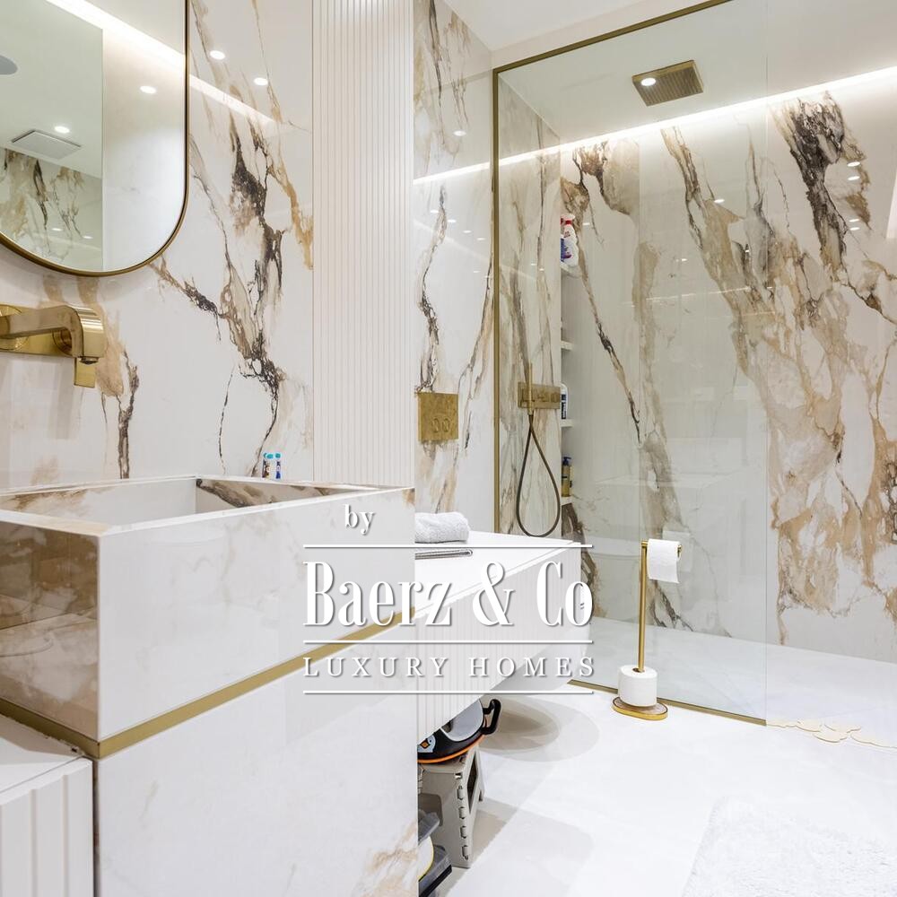 Split, luxury apartment in the city center image