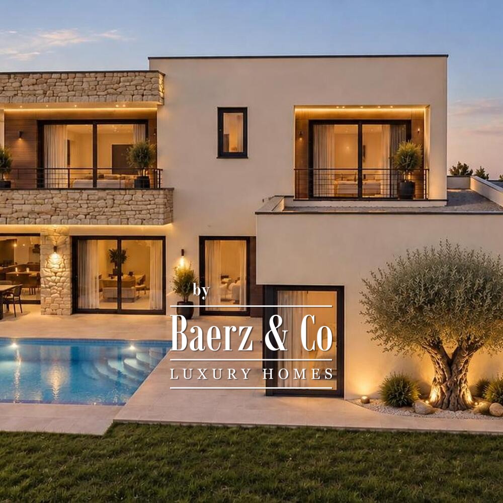 Istria, Poreč Area - Luxury Villa with Heated Pool, Jacuzzi and Traditional Tavern image
