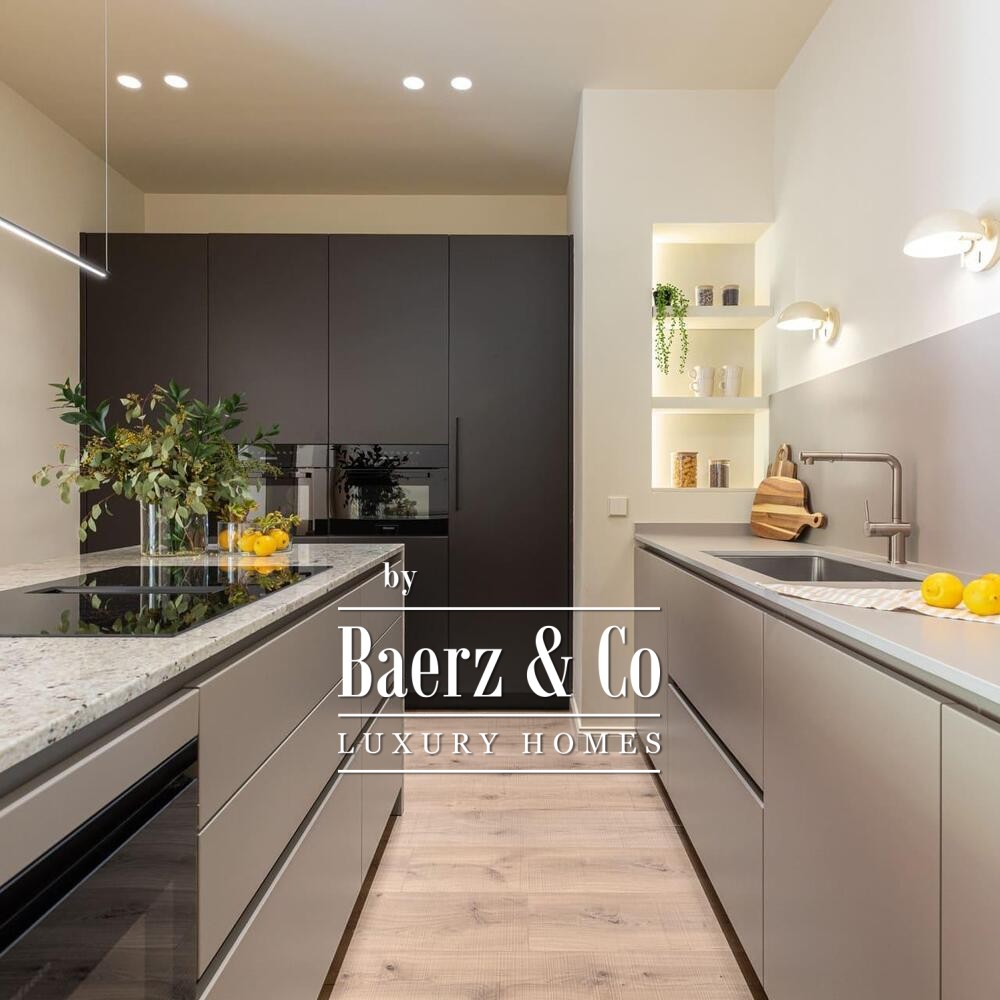 EXCLUSIVE RENOVATED RESIDENCE IN THE QUADRAT D OR · €1,790,000 image