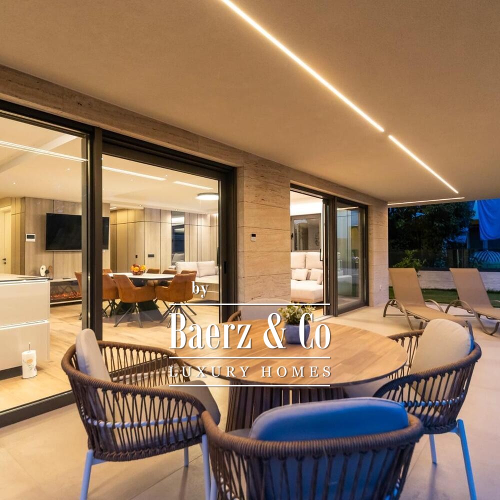 Zadar, Borik - Luxury Residence 760 m² with 3 Apartments, Elevator and Heated Infinity Pool image