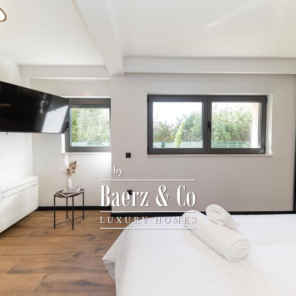 Zadar, Borik - Luxury Residence 760 m² with 3 Apartments, Elevator and Heated Infinity Pool image