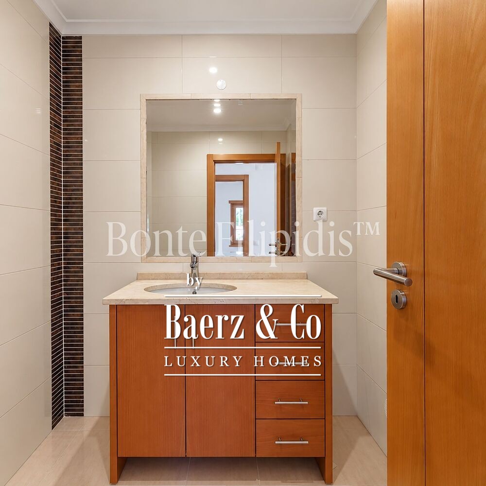 Beautiful luxury home in Cascais e Estoril, Guia image