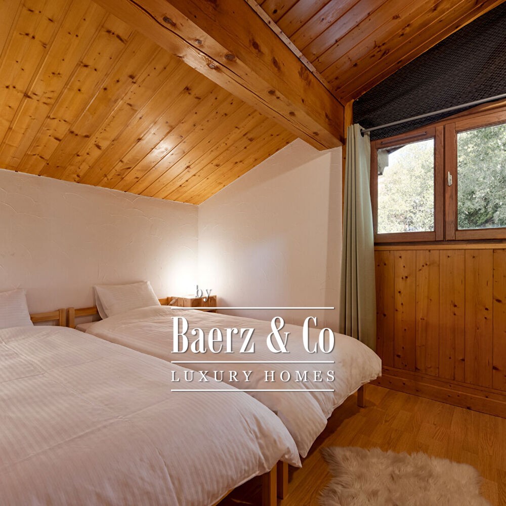 6-bedroom chalet - Valley view image