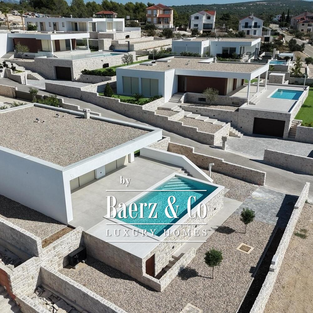 Primošten, villa with a pool and sea view, 261,45 m² image