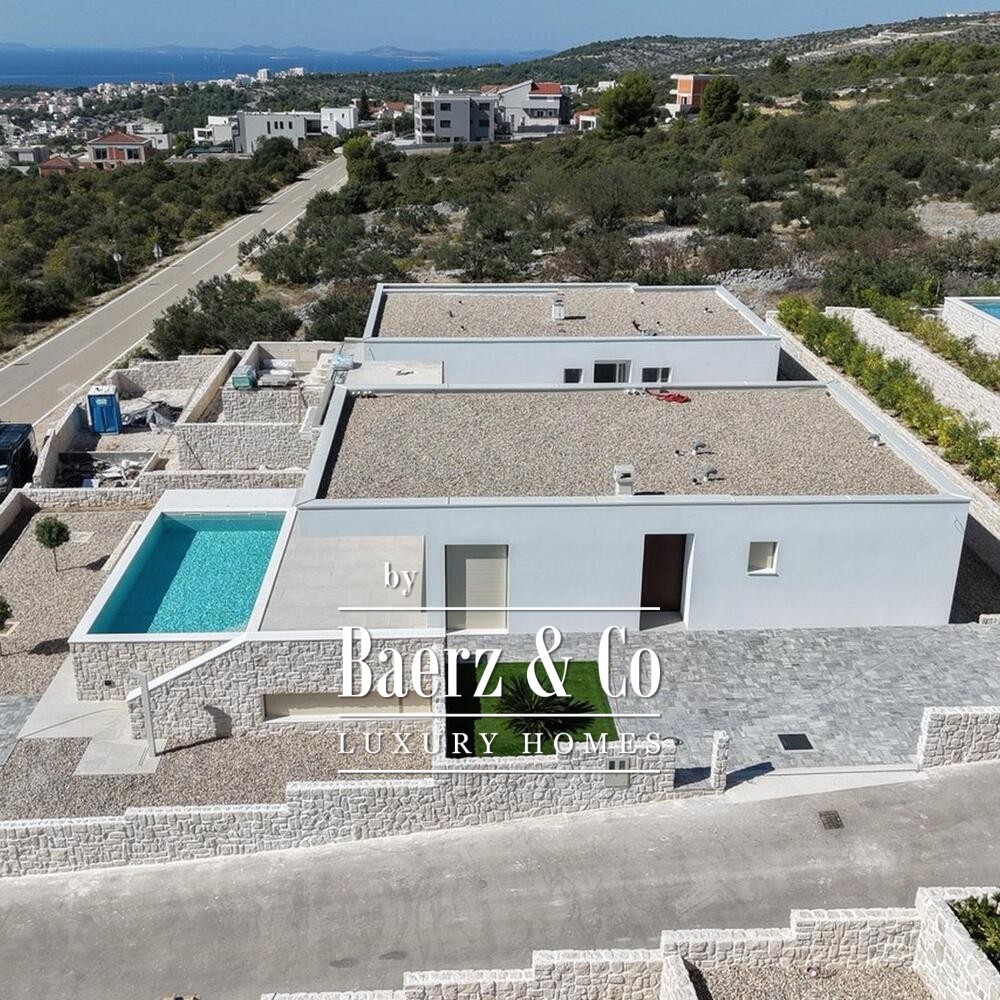 Primošten, villa with a pool and sea view, 261,45 m² image