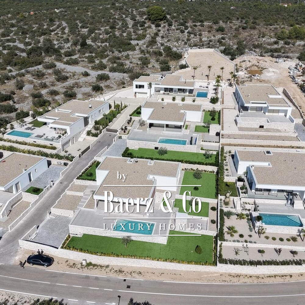 Primošten, villa with a pool and sea view, 261,45 m² image