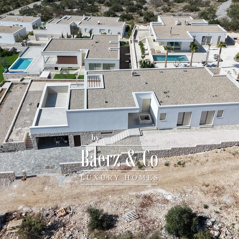 Primošten, villa with a pool and sea view, 385.20 m² image