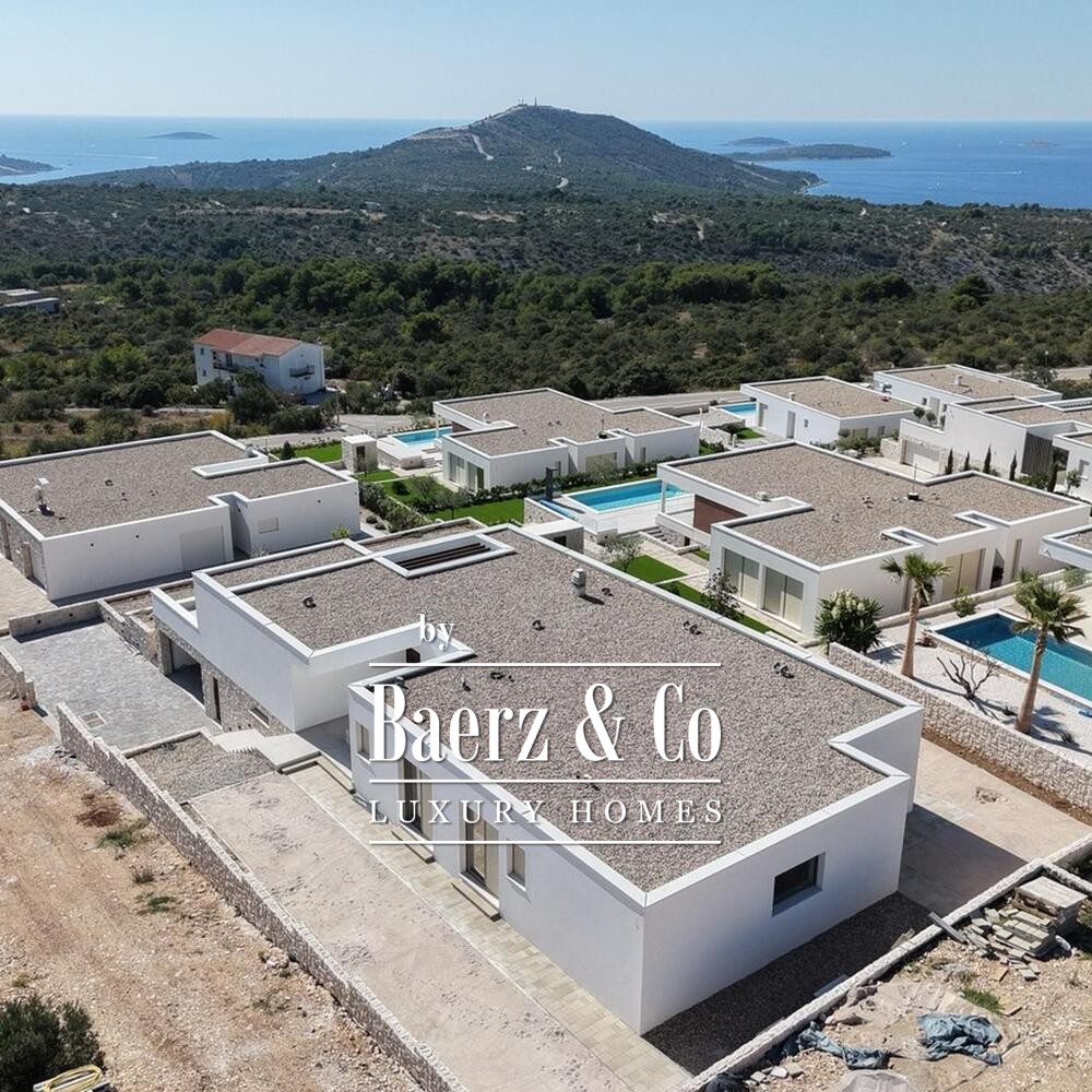 Primošten, villa with a pool and sea view, 385.20 m² image