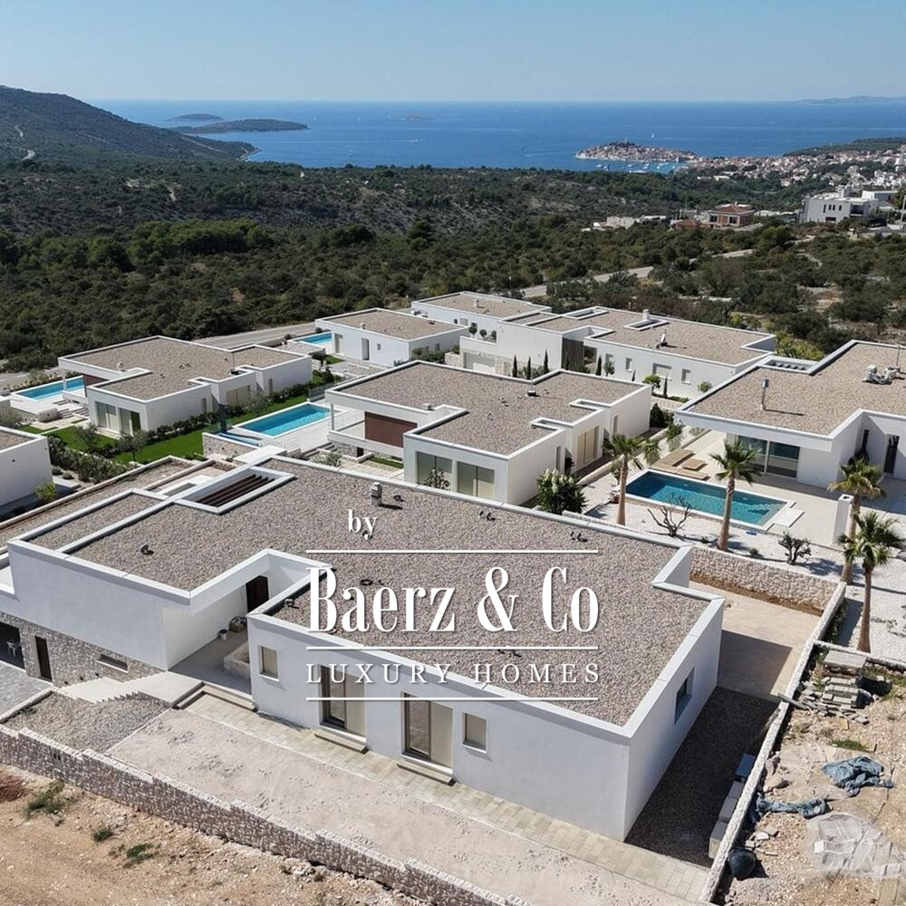 Primošten, villa with a pool and sea view, 385.20 m² image