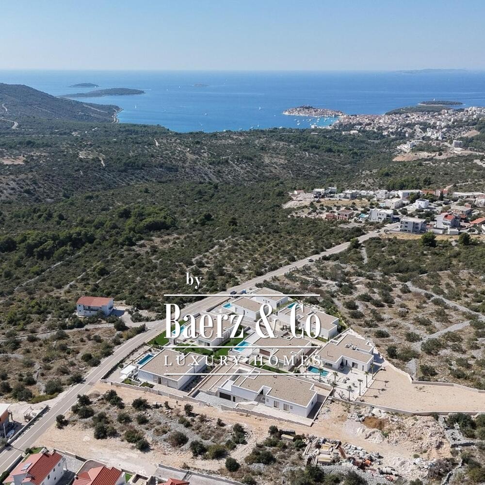 Primošten, villa with a pool and sea view, 385.20 m² image