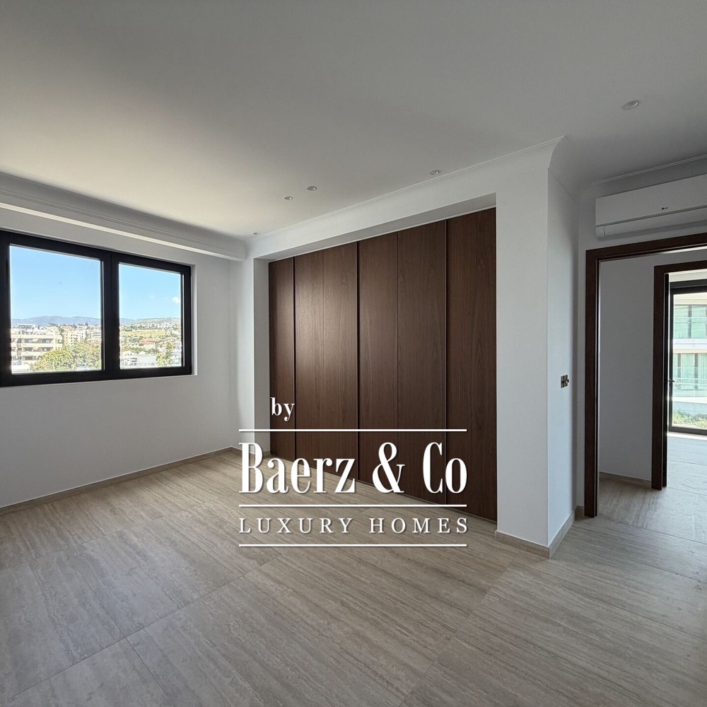 Zephyr Residences: seafront penthouse with private roof garden image