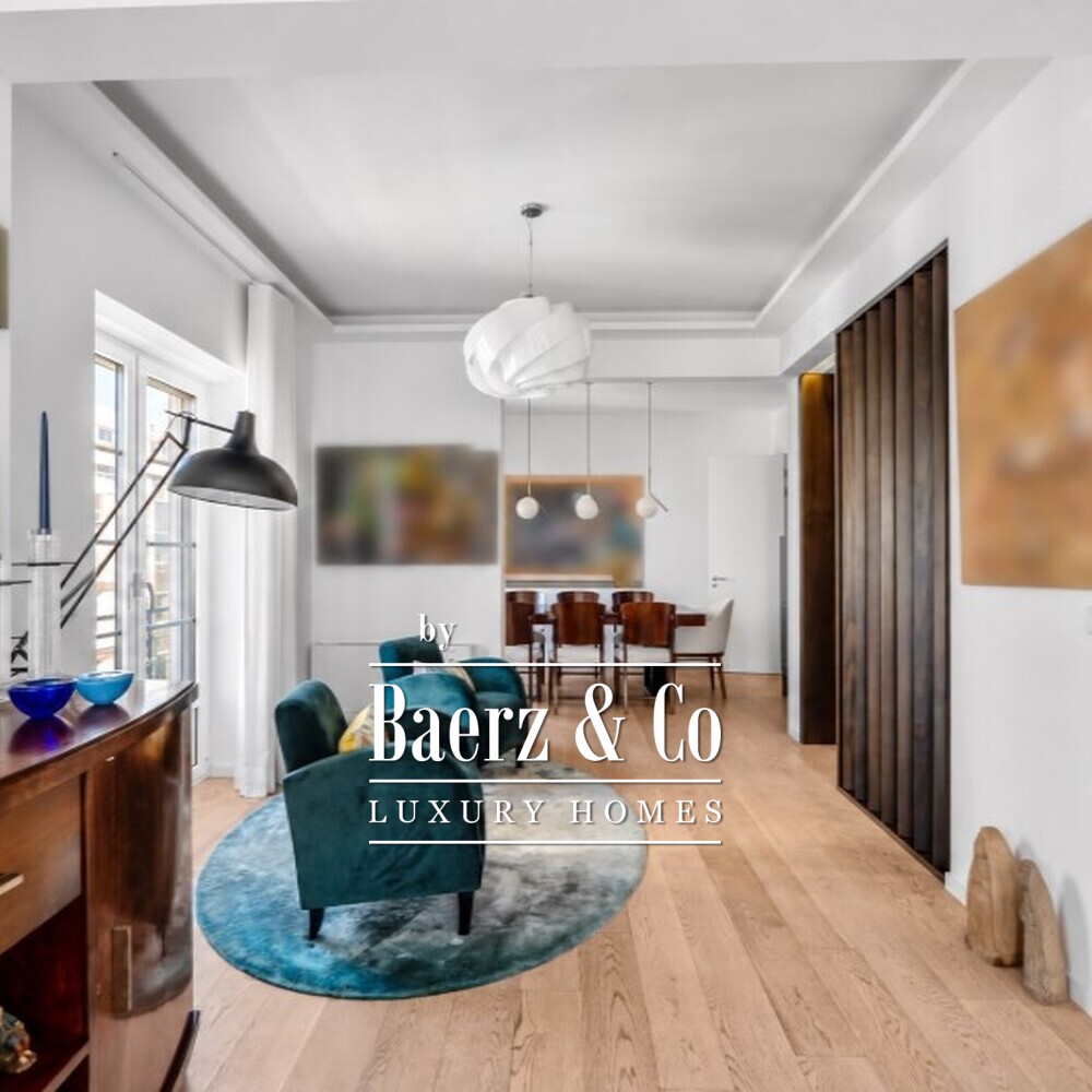 Four-bedroom apartment with a balcony and five-car garage on Avenida da República image