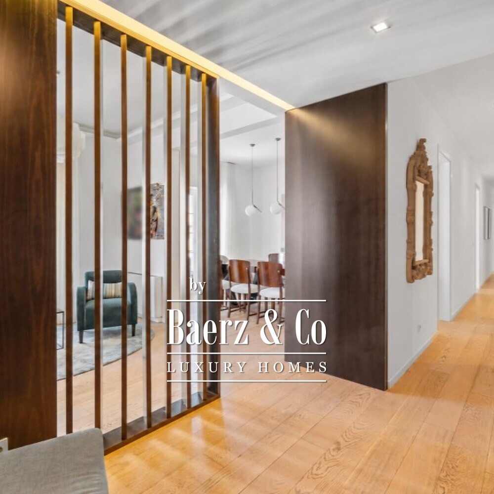 Four-bedroom apartment with a balcony and five-car garage on Avenida da República image