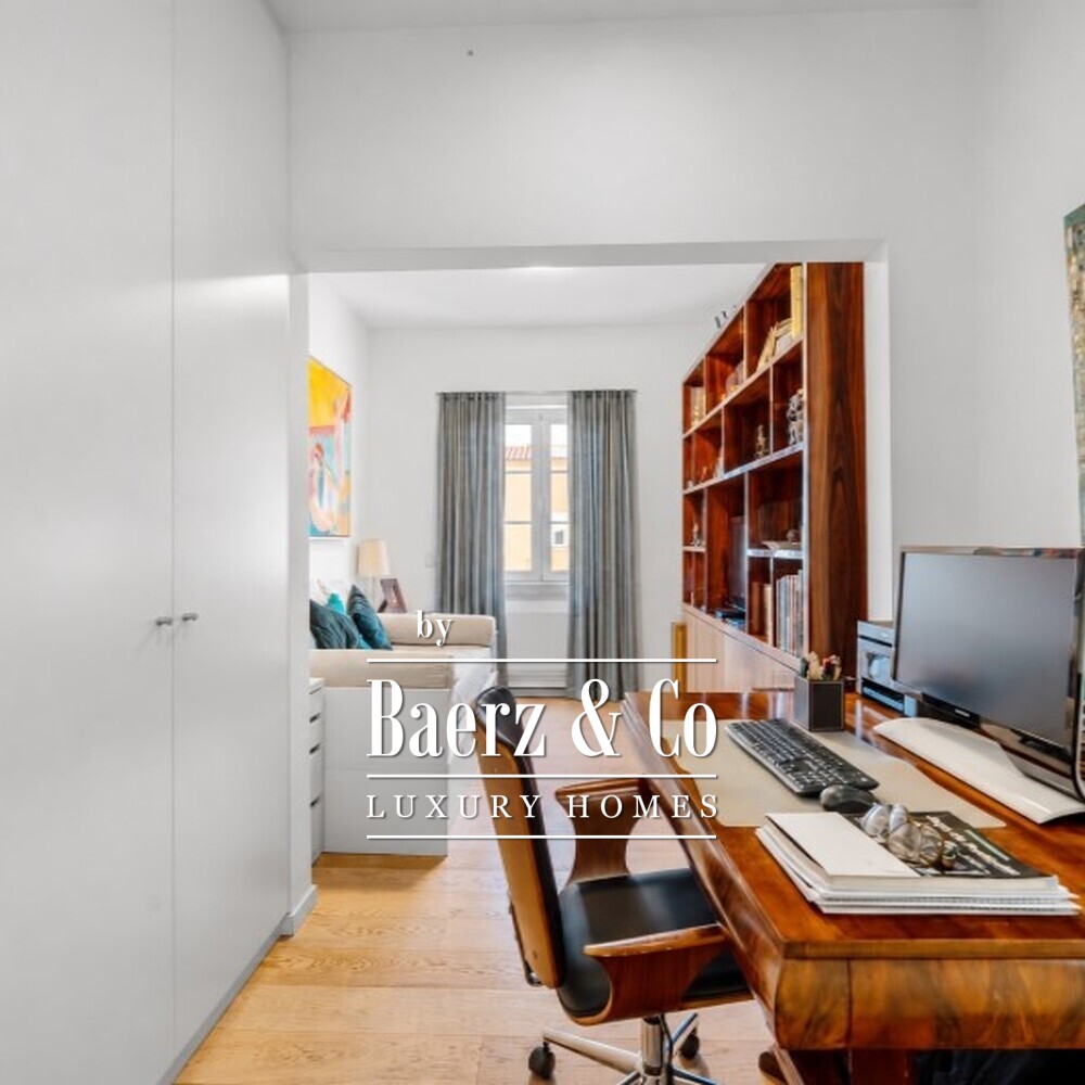 Four-bedroom apartment with a balcony and five-car garage on Avenida da República image