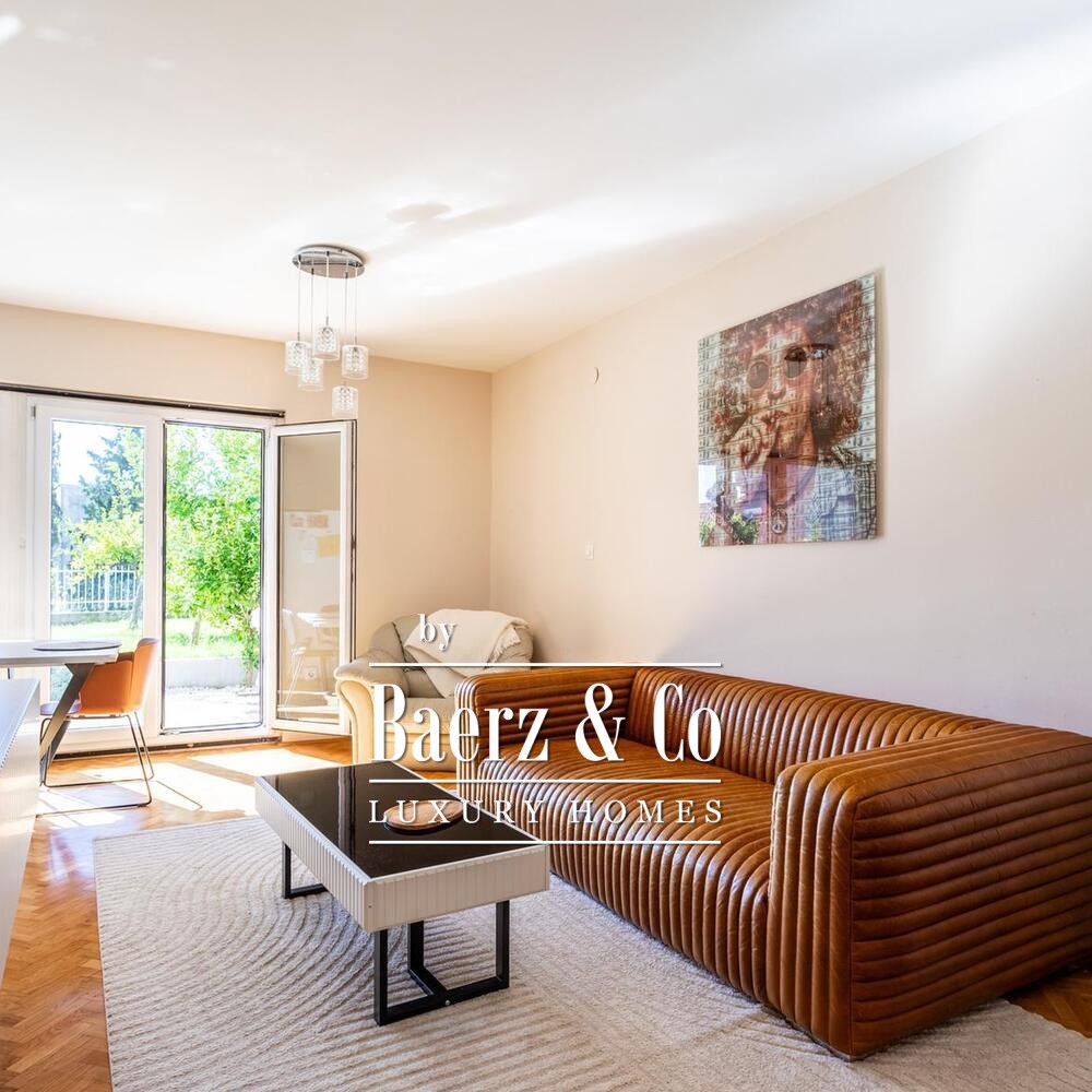 Split, Meje - Luxurious Three-Bedroom Apartment with Sea View and Garden image
