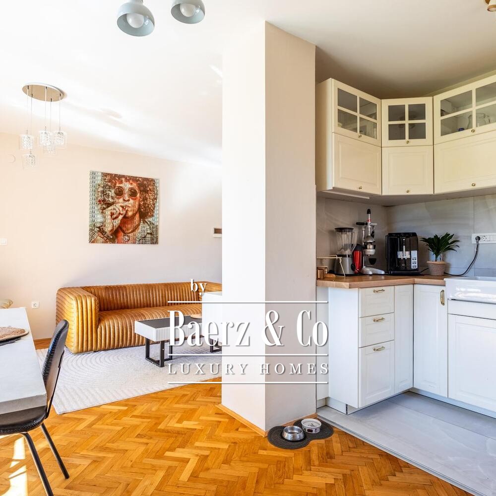Split, Meje - Luxurious Three-Bedroom Apartment with Sea View and Garden image