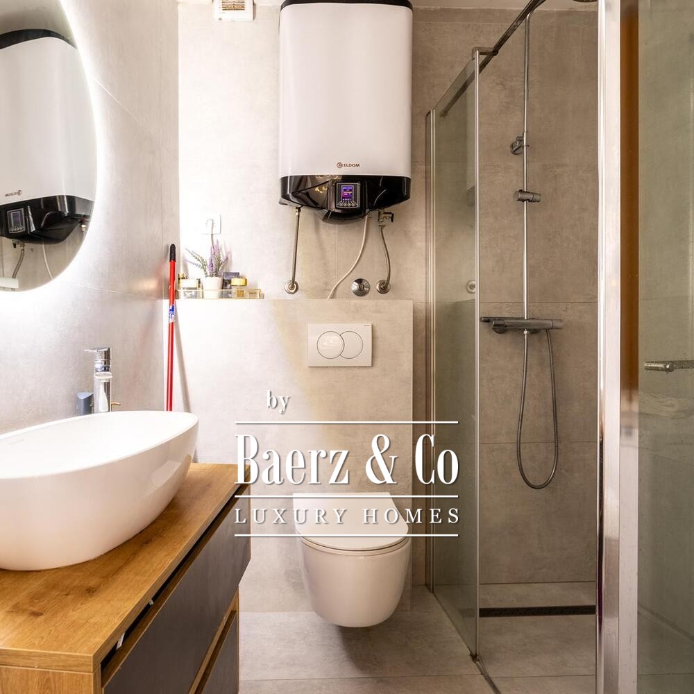 Split, Meje - Luxurious Three-Bedroom Apartment with Sea View and Garden image
