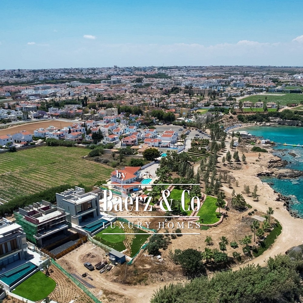 Malama Seafront H04: beachfront villa with lift and infinity pool image