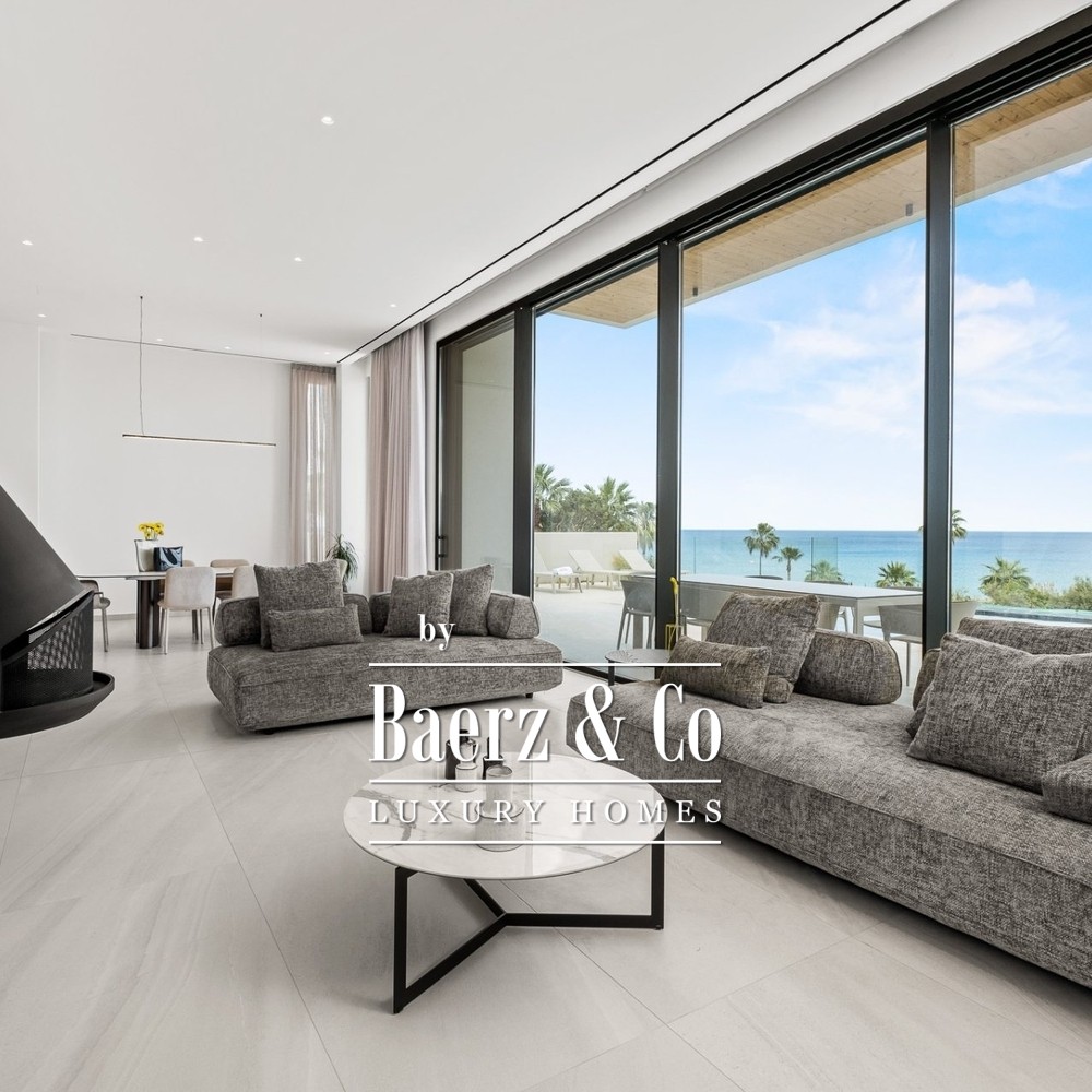 Malama Seafront H04: beachfront villa with lift and infinity pool image