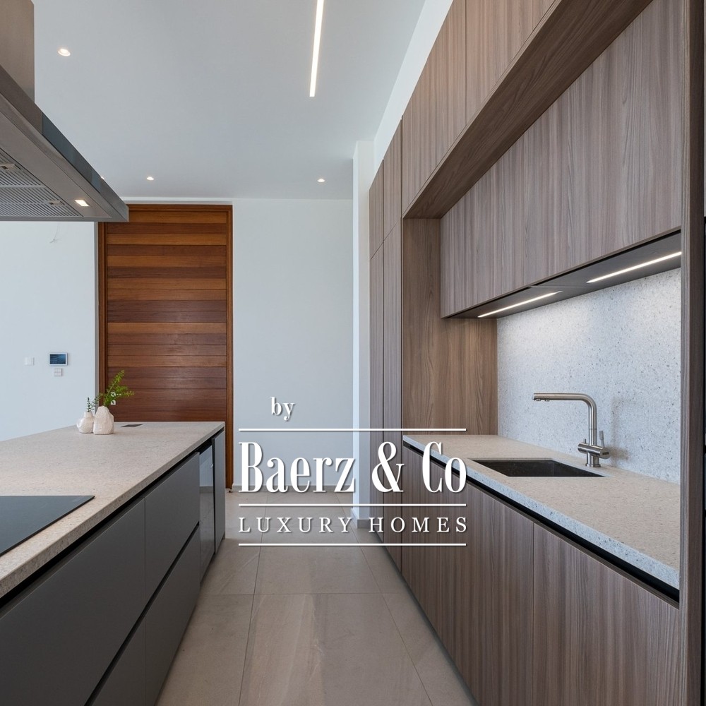 Malama Seafront H04: beachfront villa with lift and infinity pool image