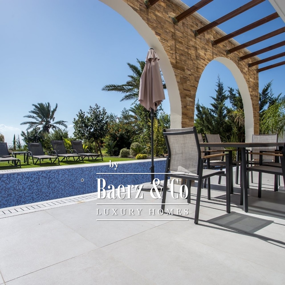 Ionion Seafront H07: furnished five bedroom villa on the sea image