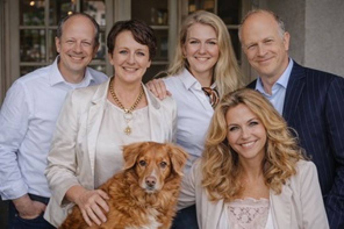 Nelisse Makelaarsgroep team photo