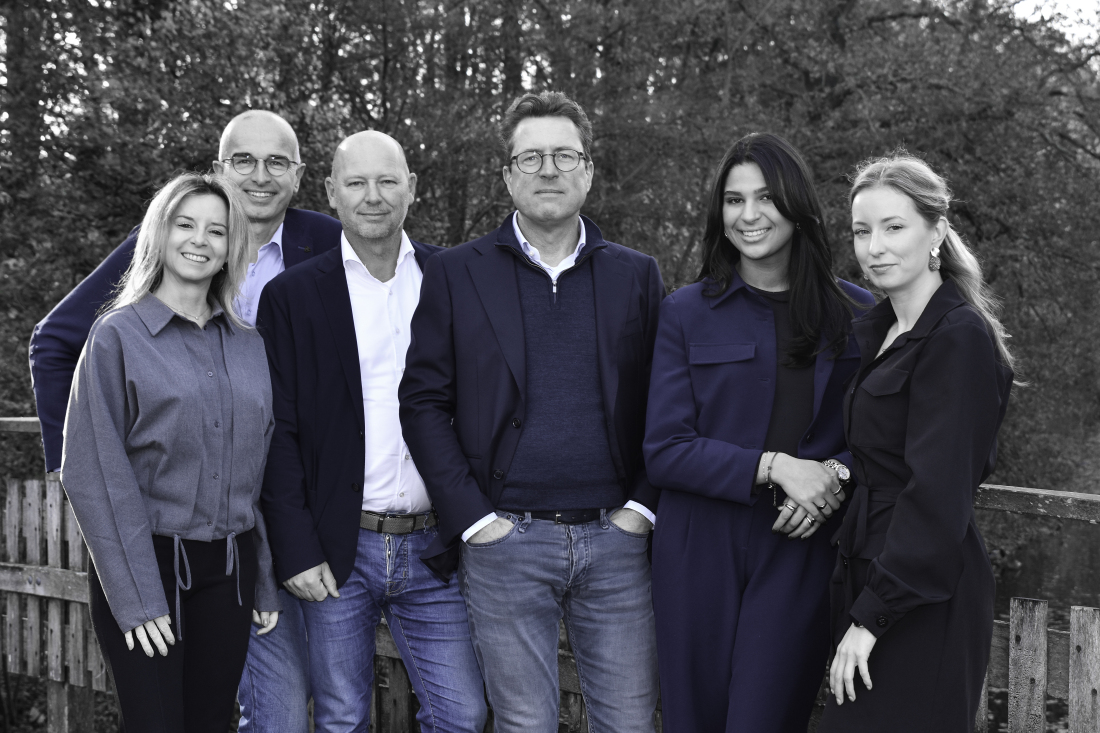 Van de Zande Makelaardij - Kaatsheuvel team photo