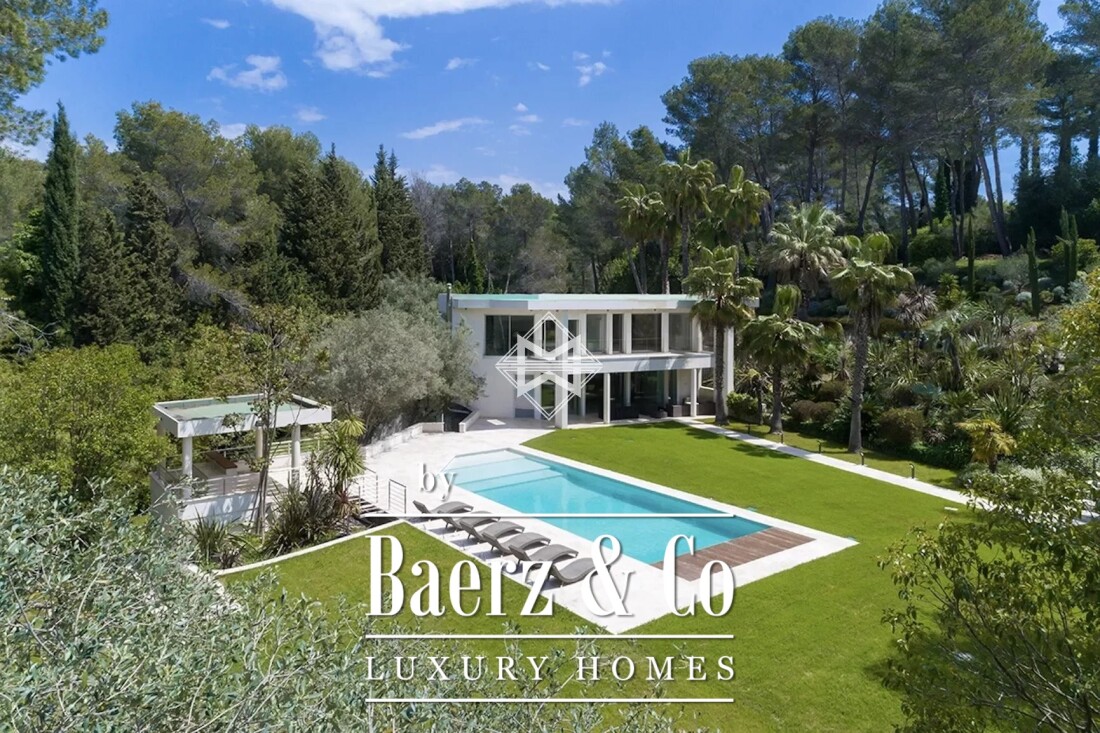 Mougins photo