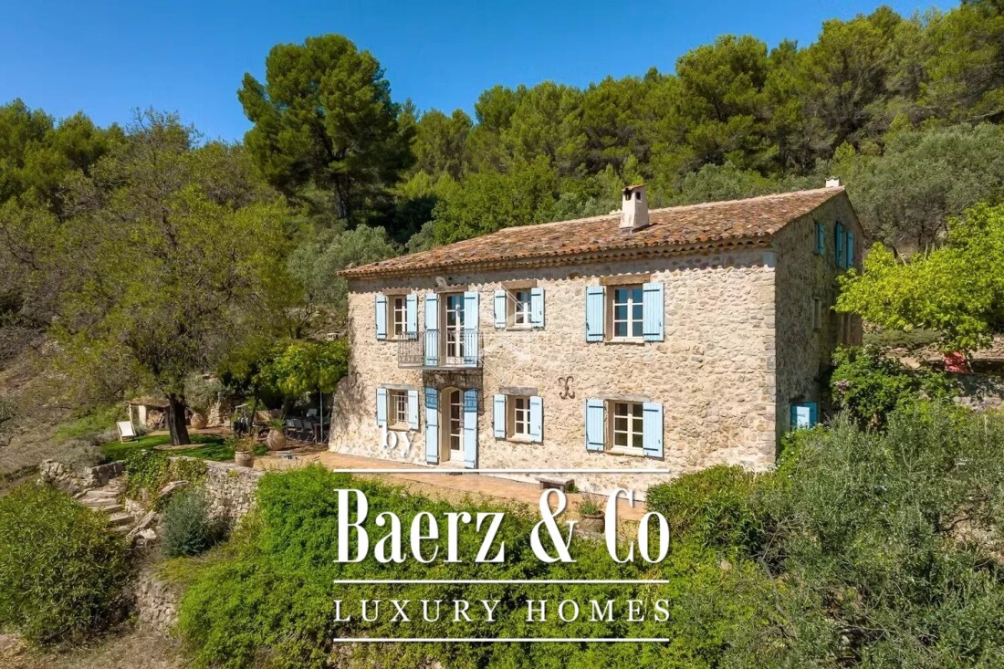 Saint Saturnin Les Apt photo