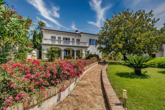 Orciano Di Pesaro photo