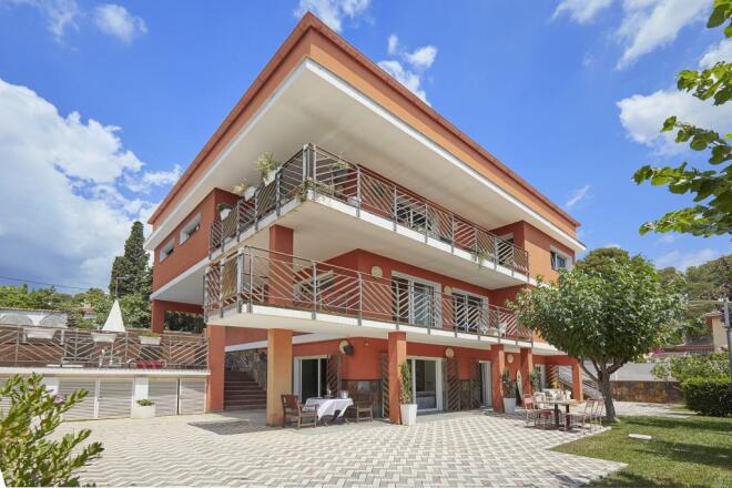 Sant Pere De Ribes photo