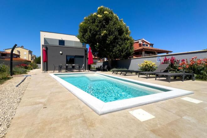 Novi Vinodolski photo