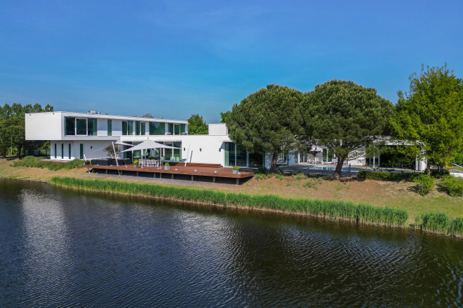 Waterlandkerkje photo