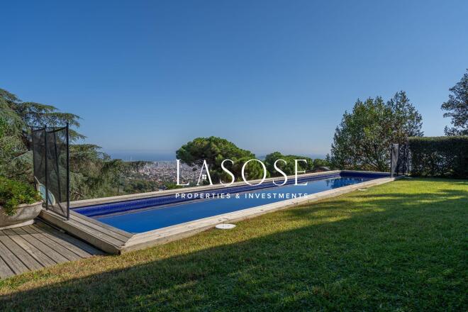 Sant Pere De Ribes photo