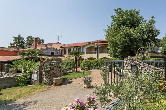 Novi Vinodolski photo