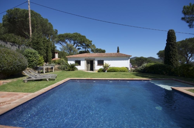 Torroella de Montgrí photo