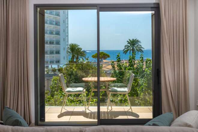 Playa D'en Bossa photo