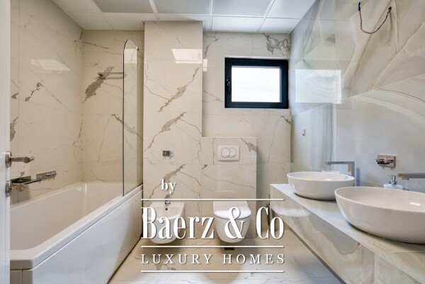 photo 11 Elegant Villa with Majestic Views, Pool, Gym & Sauna