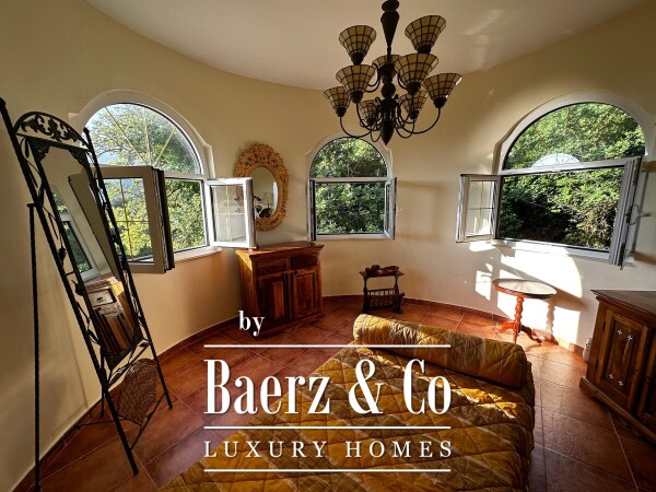 photo 15 Elegant Villas on Superb location in Sveti Stefan