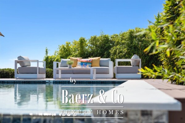 photo 7 Amazing Penthouse with Sea and Mountain view