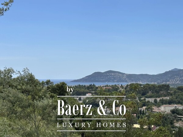 photo 3 Mougins, Sea view villa to renovate